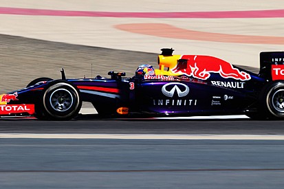 Bahrein, Day 1 (Ore 10): in testa c'è la Red Bull RB10!