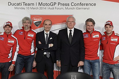 Il Team Ducati MotoGp si presenta all'Audi Forum