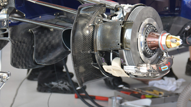 Red Bull RB10: un presa supplementare per i freni