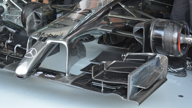 McLaren: piloni col Venturi e tre turning vanes