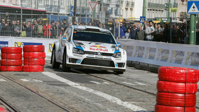 Portogallo, PS1: Ogier guida la tripletta Volkswagen