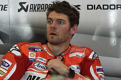 Solo un dito della mano destra lussato per Crutchlow