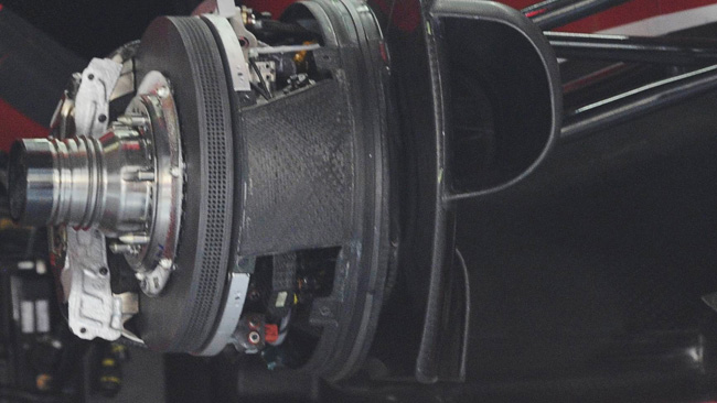 La Ferrari ha promosso i mozzi forati visti nei test