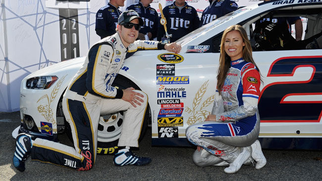 Pole e record per Brad Keselowski a Dover