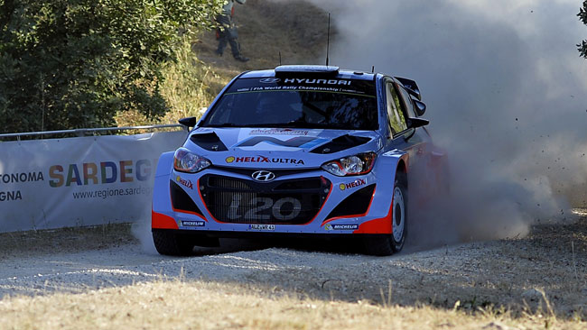 Italia, PS4: torna davanti Neuville, Hirvonen ko