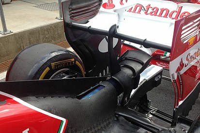 Raikkonen con il mono pilone e il monkey seat