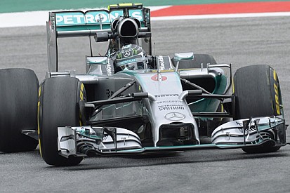 Alonso e Rosberg con gli skid block in titanio
