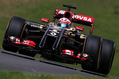 Grosjean parte dalla pit lane: sostituito il cambio