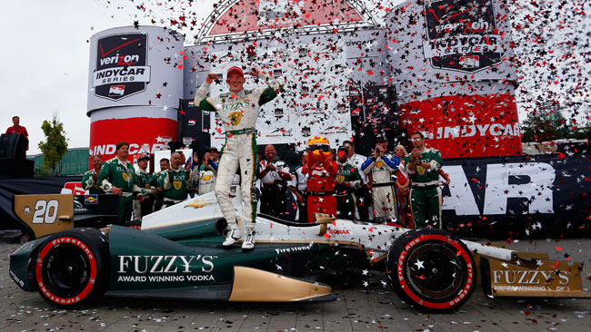 Mike Conway azzarda le slick e vince gara 2 a Toronto
