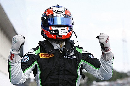 Stanaway converte la pole in vittoria
