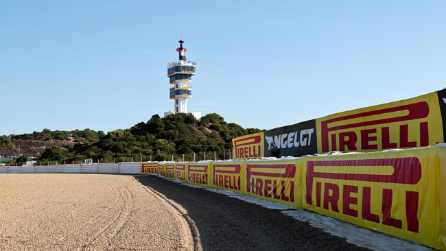 Pirelli porta un nuova gomma per le EVO a Jerez