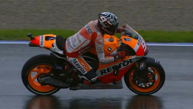 Valencia, Day 2, Ore 13: Marquez svetta sul bagnato