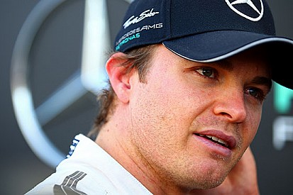 Mercedes jellata: Rosberg in dubbio per domani