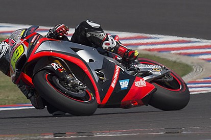 Aprilia: nei test dopo il Gp debutta il cambio seamless