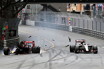 Grosjean apunta a Verstappen por no disculparse