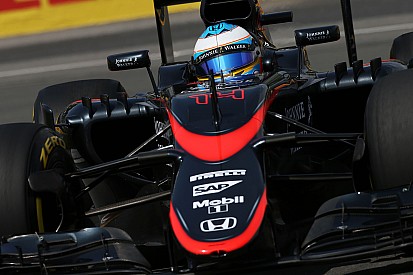 Alonso acepta que sufrirá en la carrera