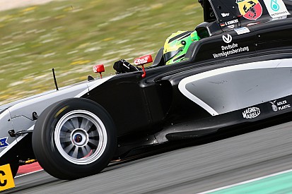 Mick Schumacher sufre fracturas tras un accidente en la F4