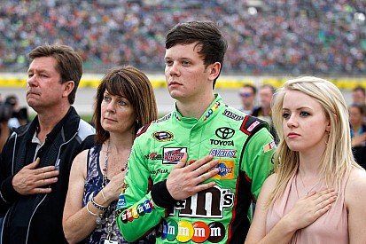 Erik Jones hits $10,000 payday at Berlin Raceway