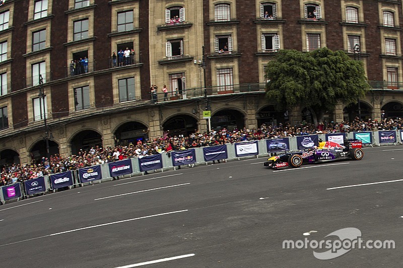 Vibran las calles mexicanas con los Red Bull