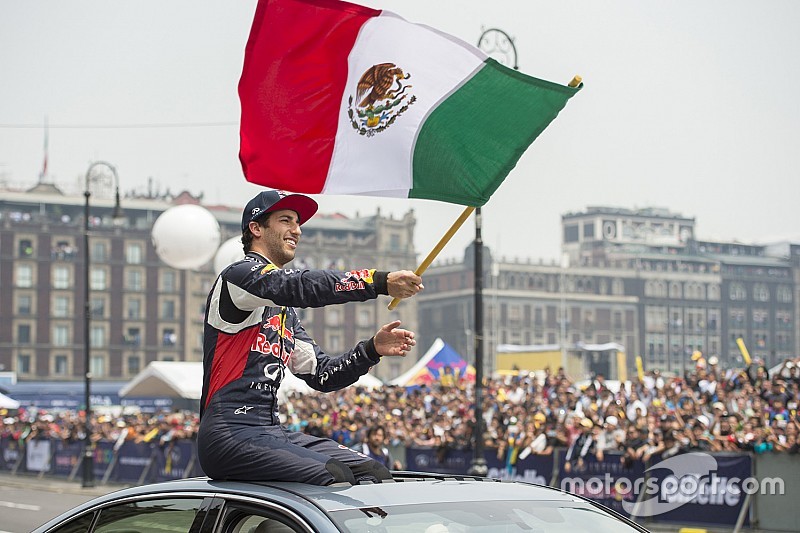 Ricciardo festeja cumpleaños y presume visita a México