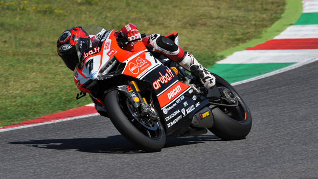 Oltre 150 giri al Mugello per Checa sulla Ducati SBK