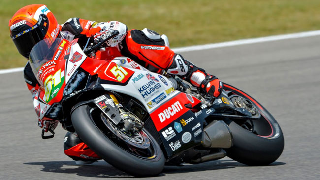 Pirro vince anche sul bagnato: quinto centro di fila