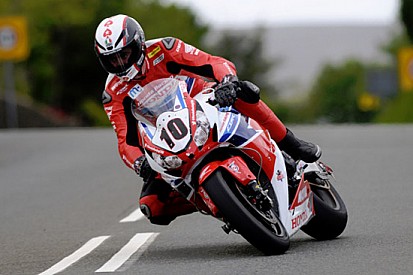 Il maltempo condiziona le prime prove del TT 2015
