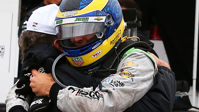 Sébastien Bourdais trionfa a Detroit sotto il diluvio
