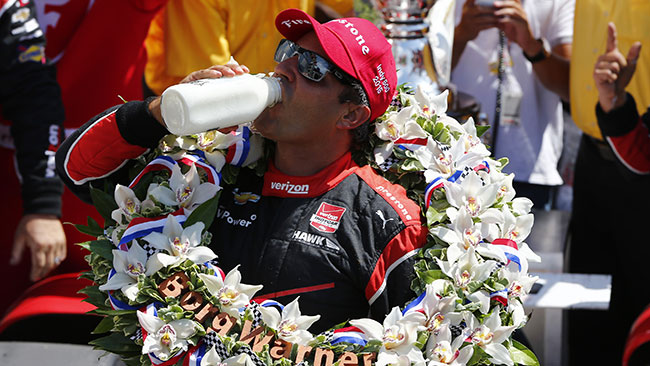 Juan Pablo Montoya rivince la Indy 500 dopo 15 anni!