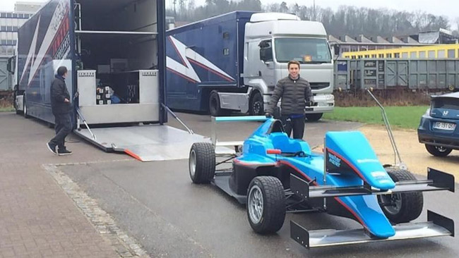La Jenzer Motorsport si schiera a tre punte