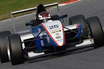 Jenzer in pista al completo a Valencia