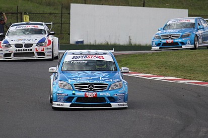 Ferrara conquista la pole position a Kyalami