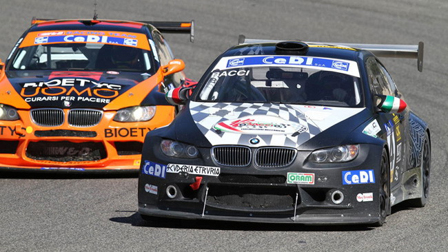 Bacci cala il tris in gara 1 al Mugello