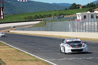 Giovanardi porta la debuttante Porsche già alla vittoria!
