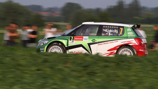 Ypres: Kopecky si getta all'inseguimento di Loix