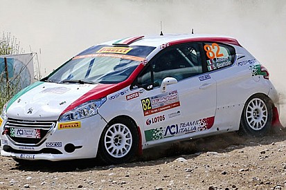 Il team Romeo Ferraris al via del Rally di Finlandia