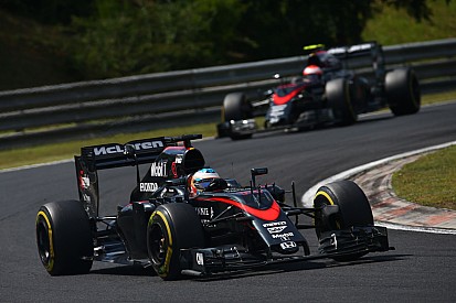Dennis garante que ritmo da McLaren será melhor no fim do ano