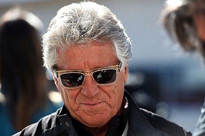 Por boa relação interna, Andretti espera que Ferrari mantenha Kimi