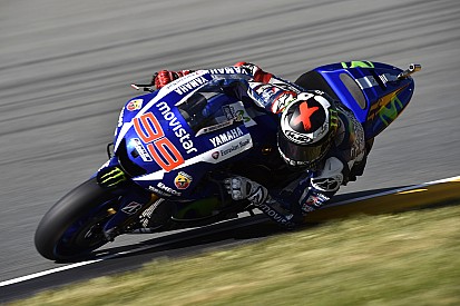 Impecável, Lorenzo garante pole em Brno