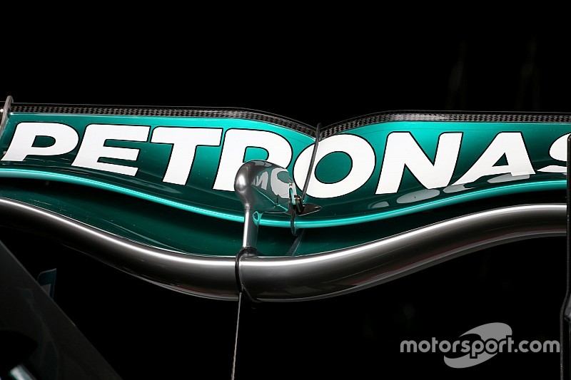 Aileron arrière inédit pour la Mercedes W06 en Belgique