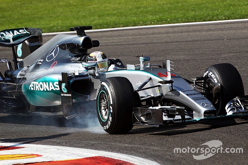 Qualifications - 10ème pole 2015 autoritaire pour Hamilton!