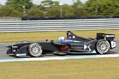 Sam Bird é o mais rápido do dia; di Grassi faz o segundo melhor tempo