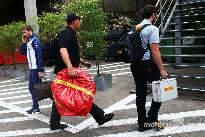 Pirelli: tagliate tutte le gomme Medie del Gp!