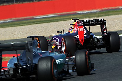 Hamilton sobre motor Mercedes na Red Bull: "sou contra"