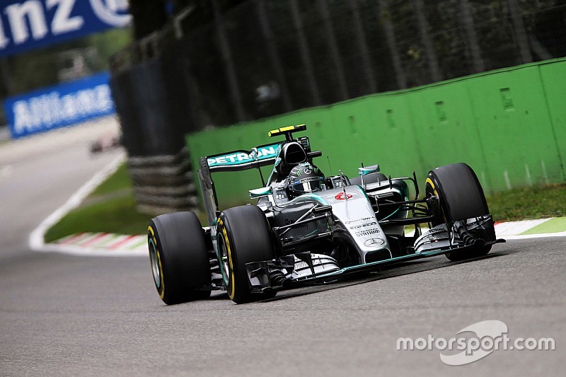 Rosberg: c'era una perdita di pressione al motore