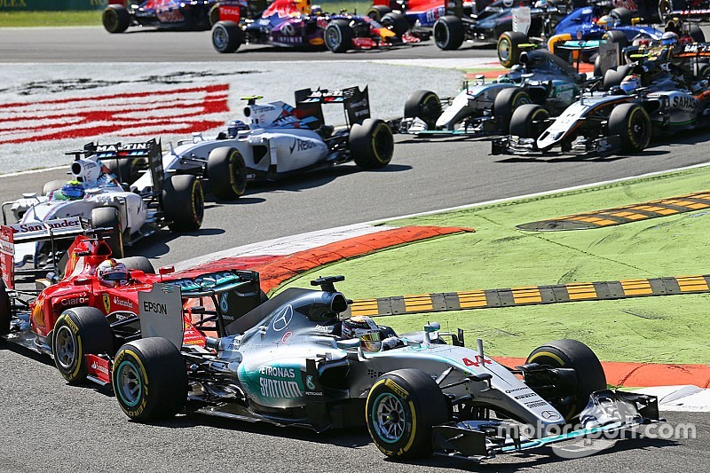 Course - Hamilton seul au monde, Rosberg perd très gros!