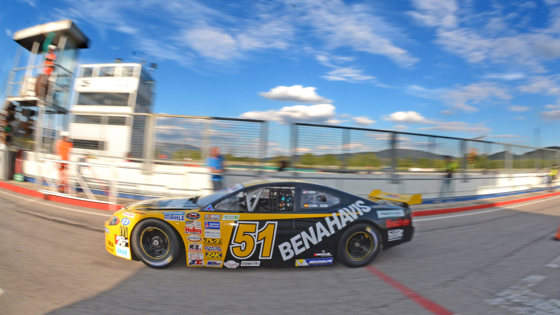 NASCAR Whelen Euro Series: Day trionfa a Magione