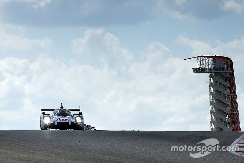 Austin, libere 1: Porsche detta legge