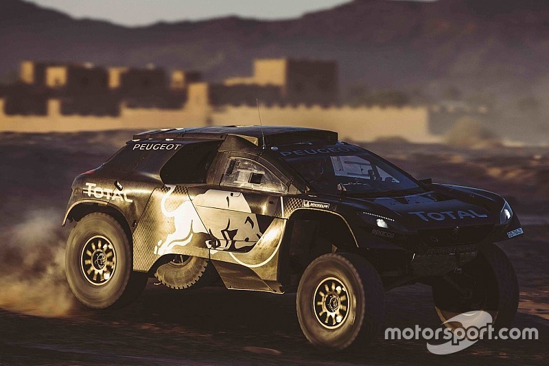La Peugeot svela le forme della nuova 2008 DKR16
