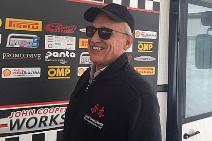 Misano, Libere 1: sull'umido svetta Calcagni
